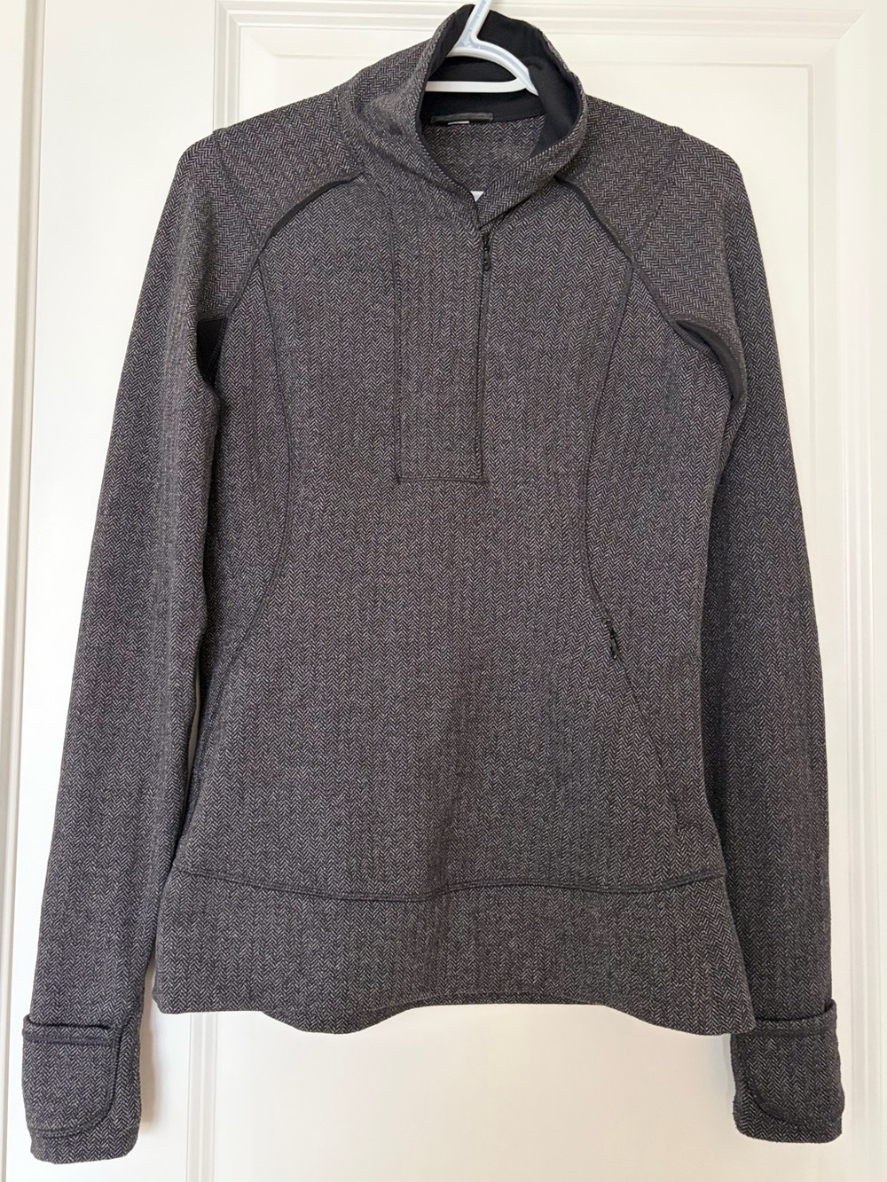 Lululemon Think Fast Half-Zip Pullover in Heathered Herringbone Black/Grey Size8